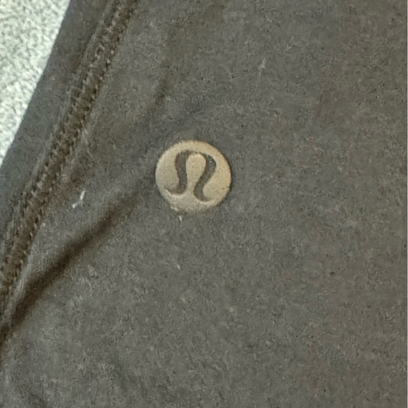 Lululemon Athletica Black Fitted Cut Out Tank Top

#1079 - Picture 4 of 5